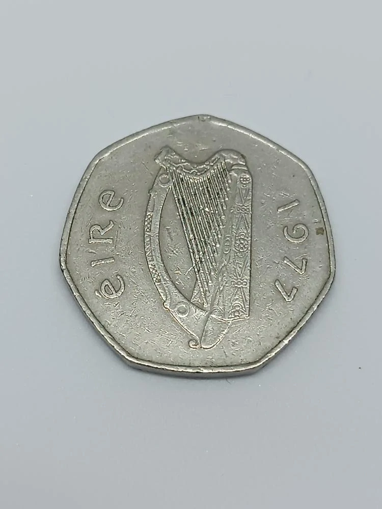 Irsko 50 pencí, 1977
